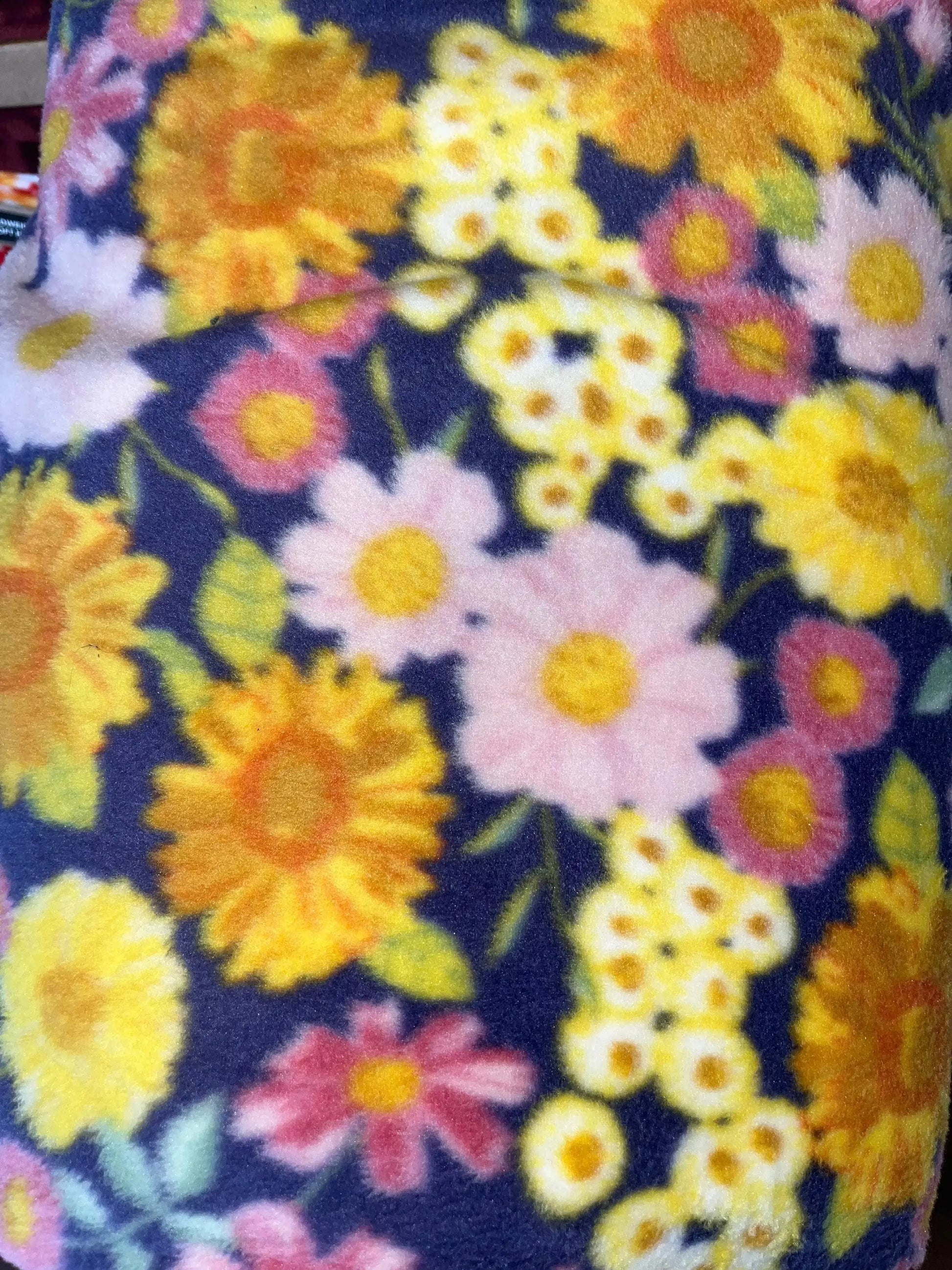 32. Custom Cropped Hoodie Finski&Co