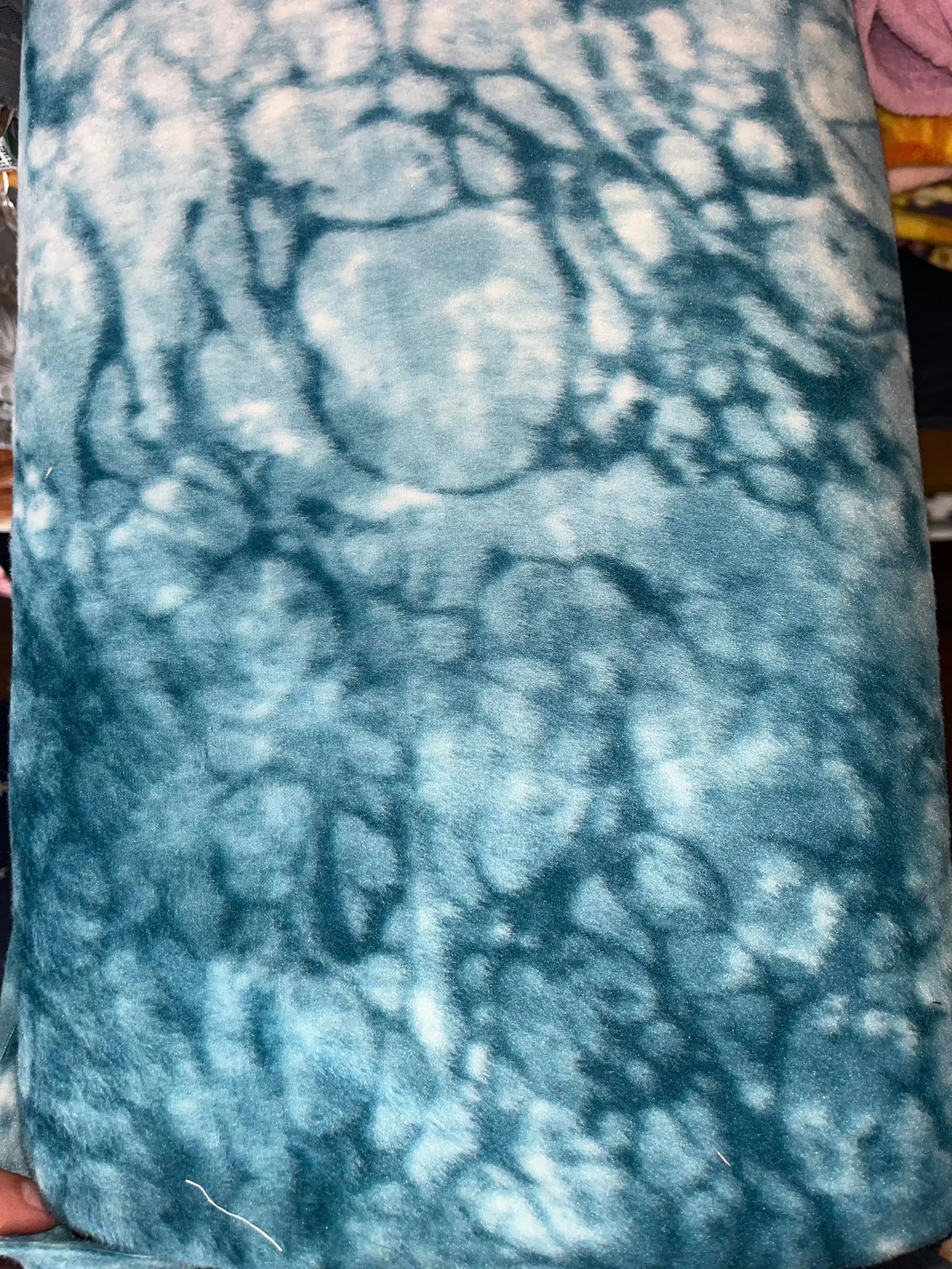 32. Custom Cropped Hoodie Finski&Co