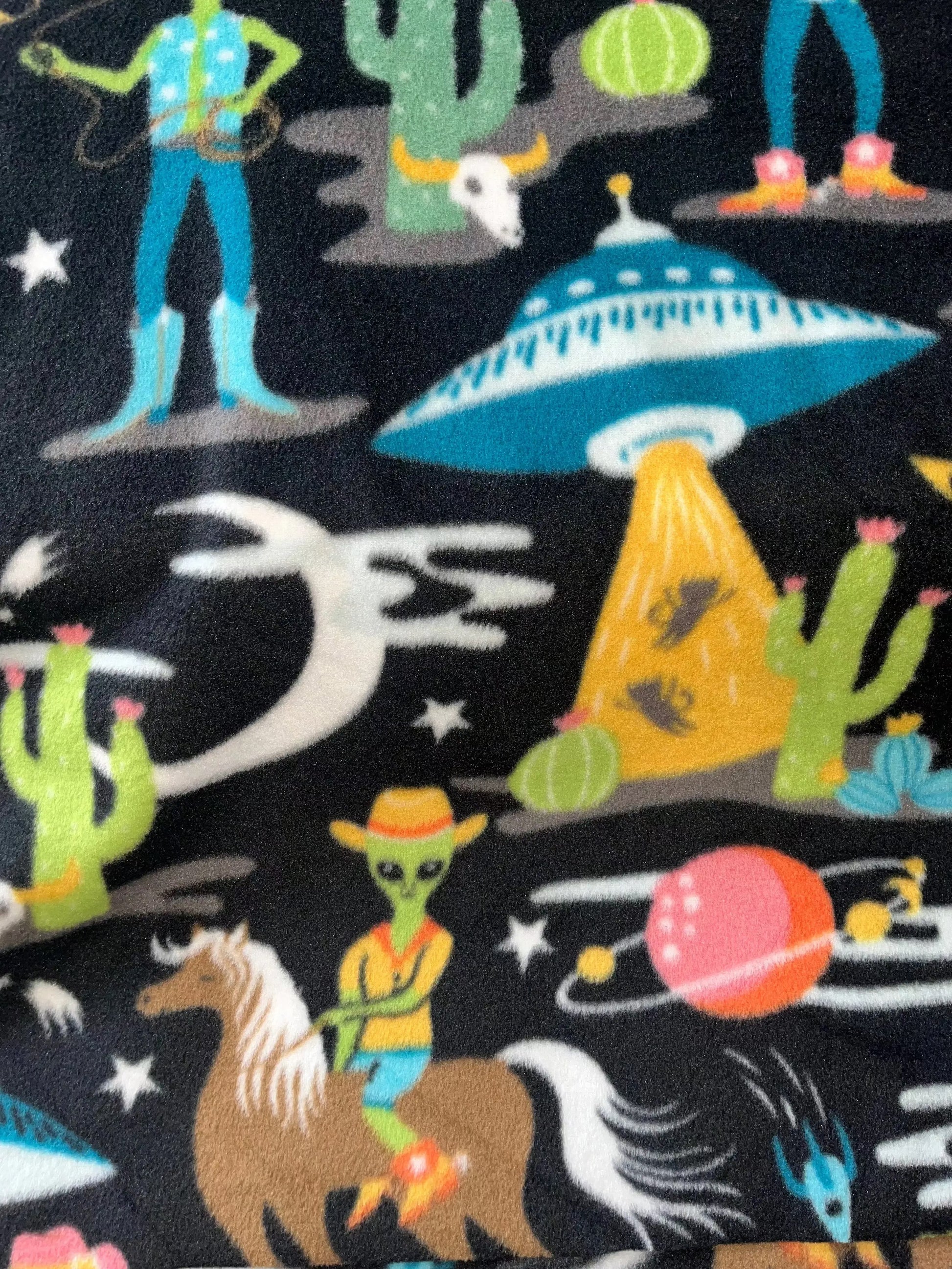 32. Custom Cropped Hoodie Finski&Co