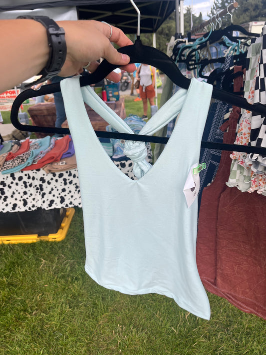 30. Halter tank